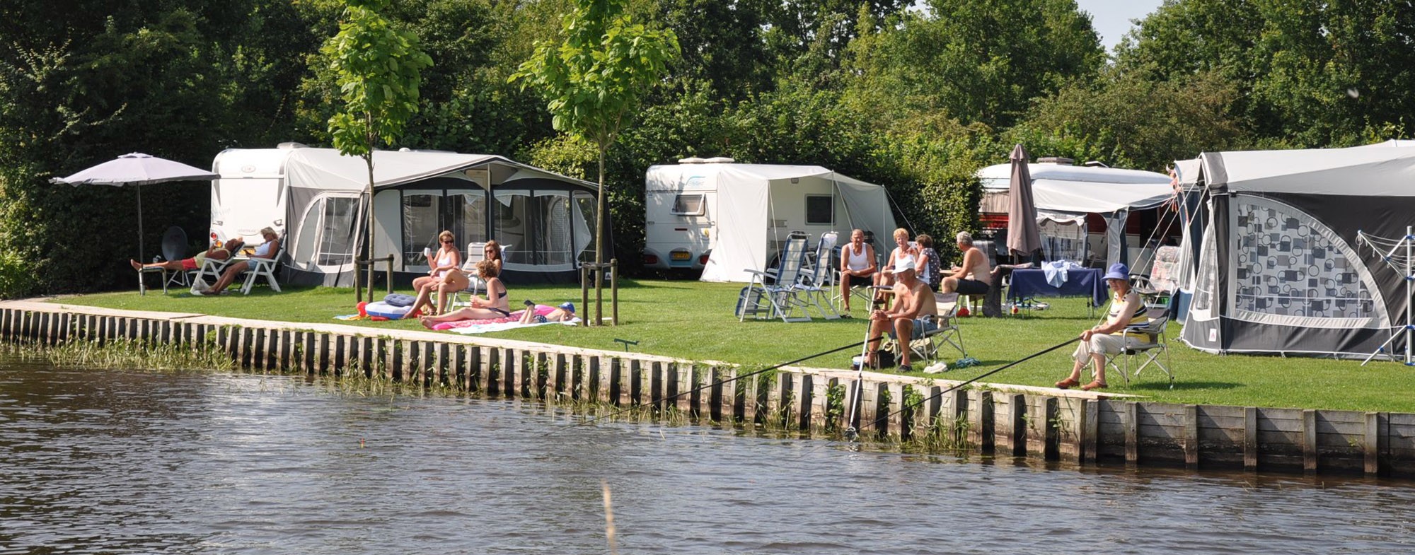 Camping aan het water in Friesland
